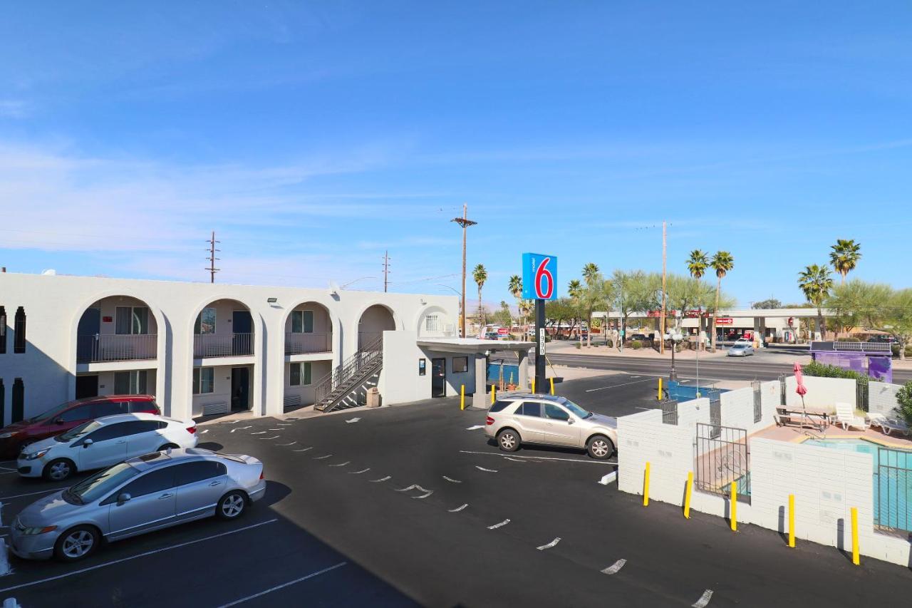 Motel 6 Tucson, Az - East Williams Center Eksteriør bilde