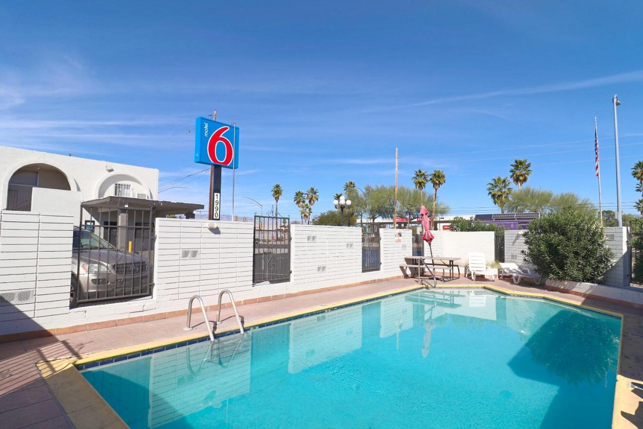 Motel 6 Tucson, Az - East Williams Center Eksteriør bilde
