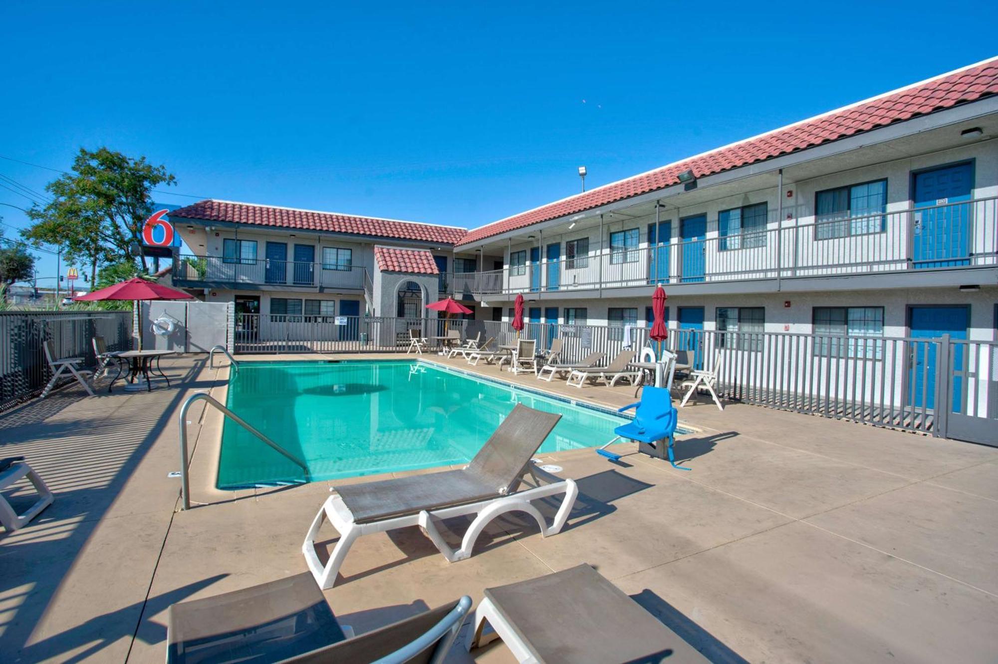 Motel 6 Tucson, Az - East Williams Center Eksteriør bilde