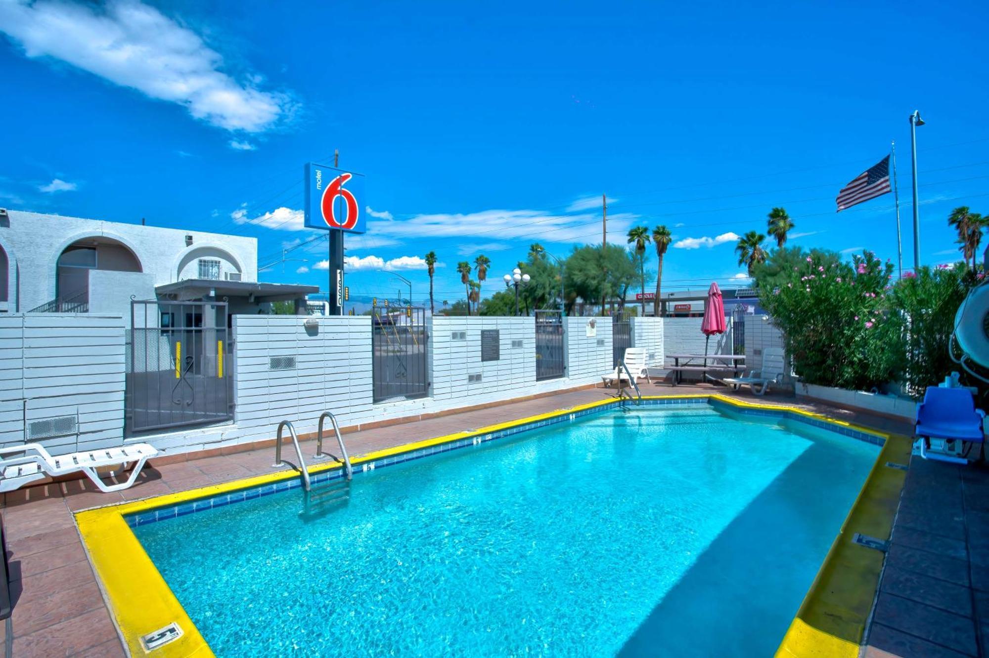 Motel 6 Tucson, Az - East Williams Center Eksteriør bilde